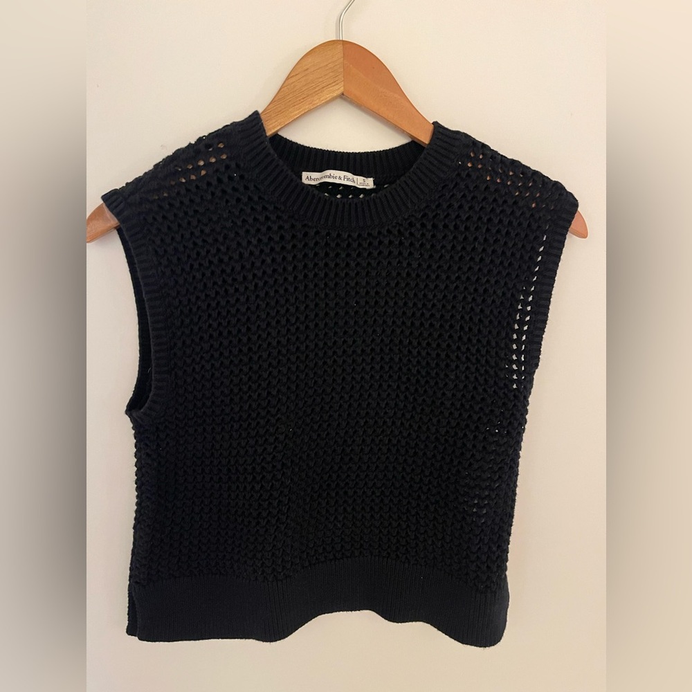 Abercrombie and Fitch crochet top size small
